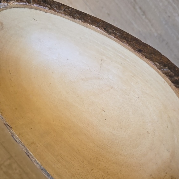 Tommy Bahama Large Wooden Pineapple Bowl - Picture 2 of 9